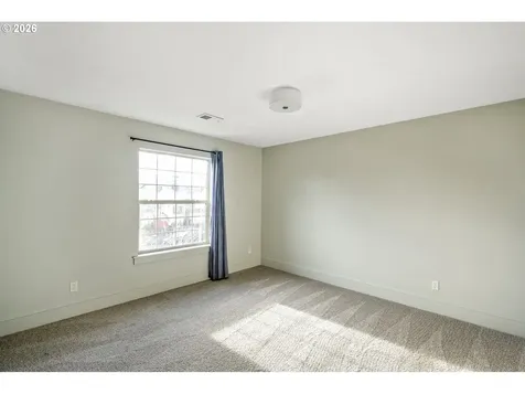 4557 NE Going Street Portland OR 97218