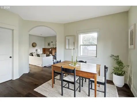 4557 NE Going Street Portland OR 97218