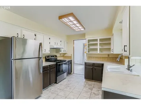 14320 SW Cherryhill Drive Beaverton OR 97008