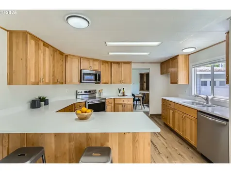 1643 NW 6th Street Mcminnville OR 97128