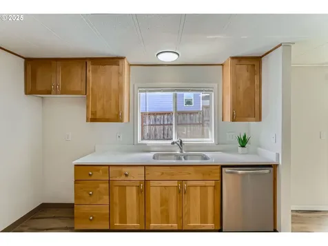 1643 NW 6th Street Mcminnville OR 97128