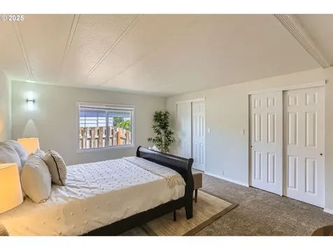 1643 NW 6th Street Mcminnville OR 97128