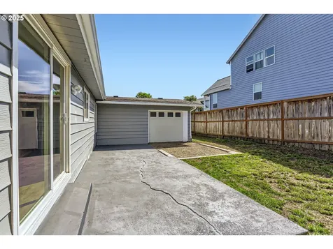 1643 NW 6th Street Mcminnville OR 97128