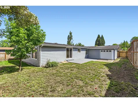 1643 NW 6th Street Mcminnville OR 97128