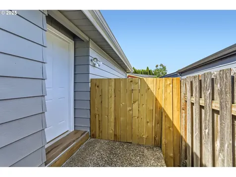 1643 NW 6th Street Mcminnville OR 97128