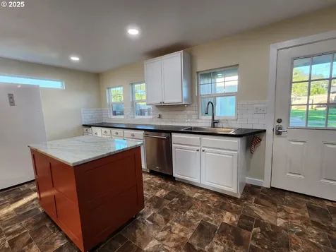 928 Oregon Street Port Orford OR 97465