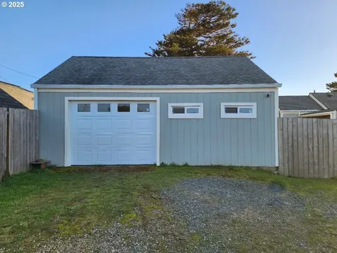 928 Oregon Street Port Orford OR 97465
