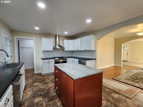 928 Oregon Street Port Orford OR 97465