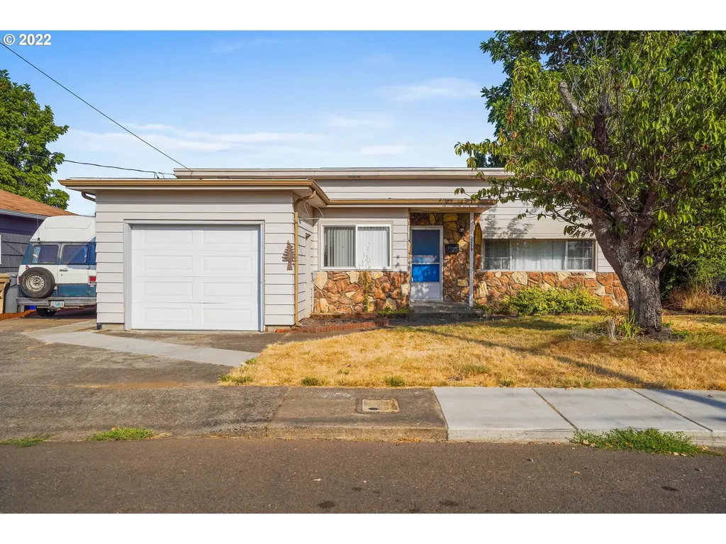 1779 Carroll Street Lebanon OR 97355