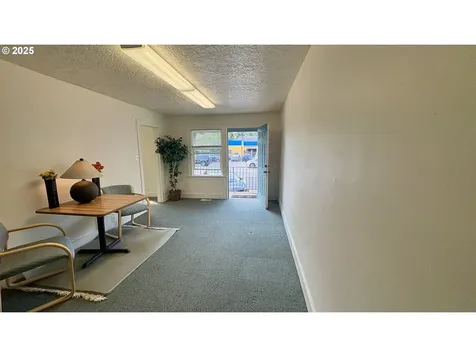 7515 NE Glisan Street Portland OR 97213