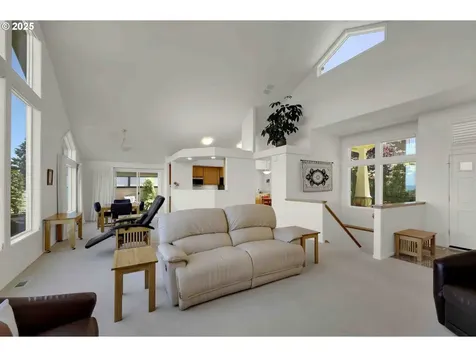 3352 Bentley Avenue Eugene OR 97405