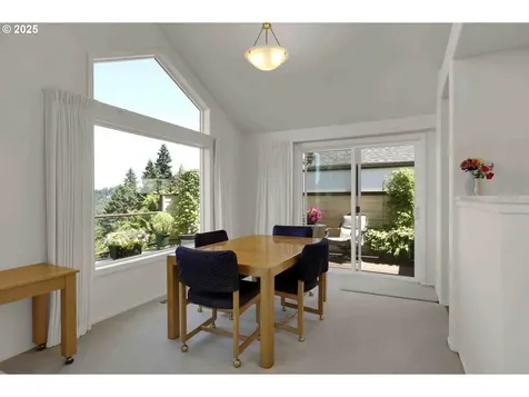 3352 Bentley Avenue Eugene OR 97405