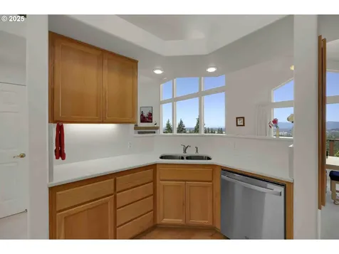 3352 Bentley Avenue Eugene OR 97405