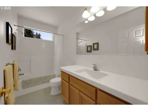 3352 Bentley Avenue Eugene OR 97405