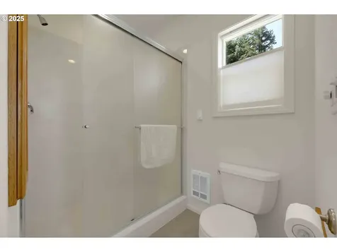 3352 Bentley Avenue Eugene OR 97405