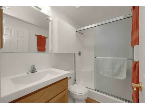 3352 Bentley Avenue Eugene OR 97405
