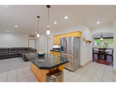 61 SW Wallingford Way Beaverton OR 97006