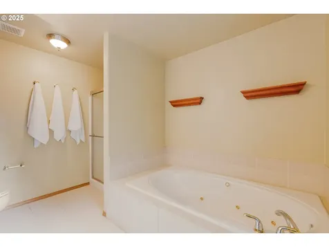 61 SW Wallingford Way Beaverton OR 97006