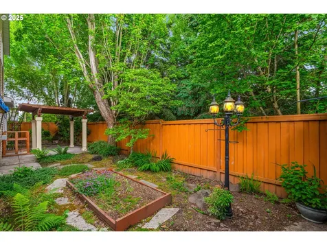 61 SW Wallingford Way Beaverton OR 97006