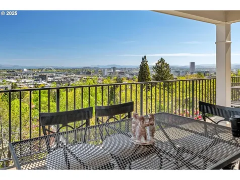 2831 NW Westover Road Portland OR 97210