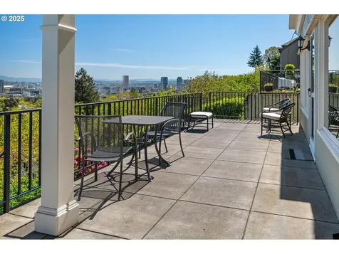 2831 NW Westover Road Portland OR 97210