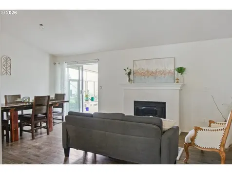 143 NW Elderberry Lane Dallas OR 97338