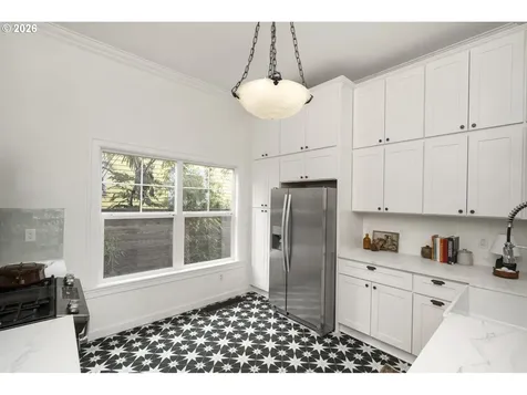 6215 NE Rodney Avenue Portland OR 97211