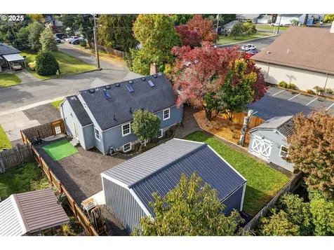 318 NE 9th Avenue Canby OR 97013