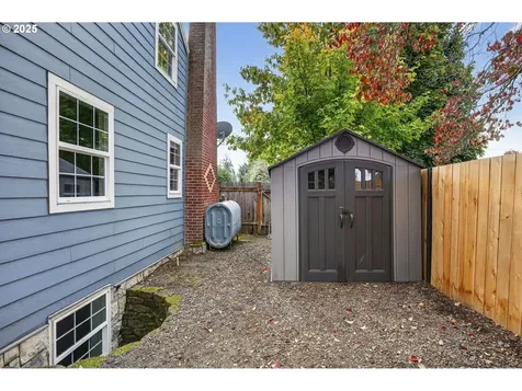 318 NE 9th Avenue Canby OR 97013