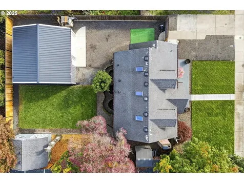 318 NE 9th Avenue Canby OR 97013