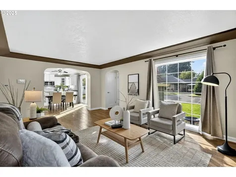 318 NE 9th Avenue Canby OR 97013