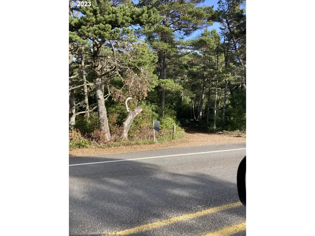 88265 Rhododendron Drive Florence OR 97439