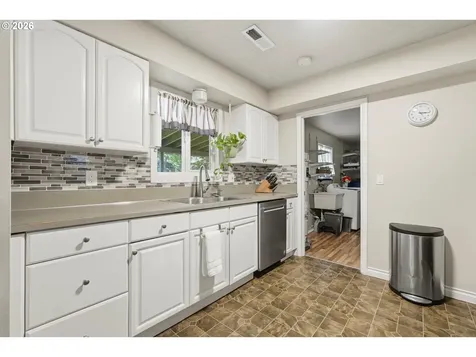 609 E Sunset Court Newberg OR 97132