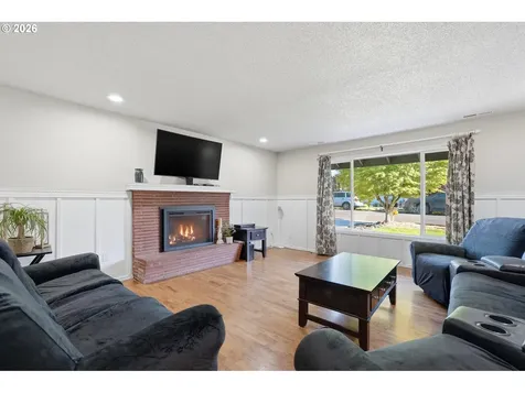 609 E Sunset Court Newberg OR 97132