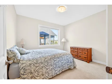 867 Corsair Drive Independence OR 97351