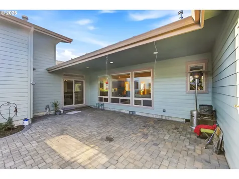 867 Corsair Drive Independence OR 97351