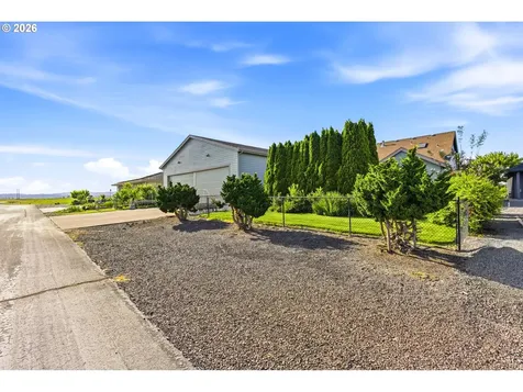 867 Corsair Drive Independence OR 97351
