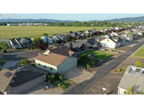 867 Corsair Drive Independence OR 97351