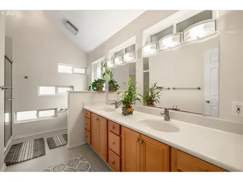 3135 SE Brian Street Hillsboro OR 97123