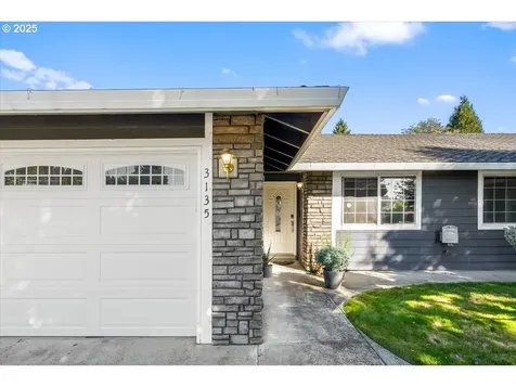 3135 SE Brian Street Hillsboro OR 97123