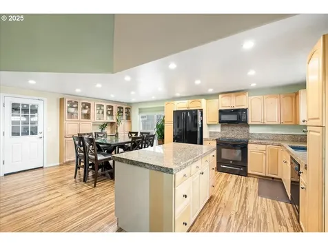 3135 SE Brian Street Hillsboro OR 97123