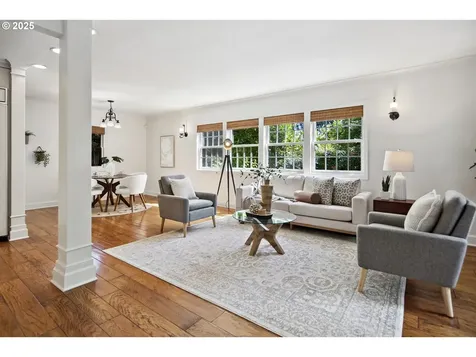 2348 Summit Drive Lake Oswego OR 97034