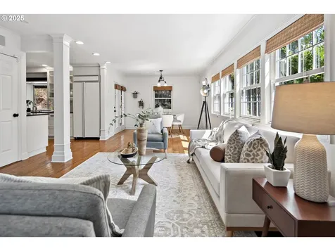2348 Summit Drive Lake Oswego OR 97034