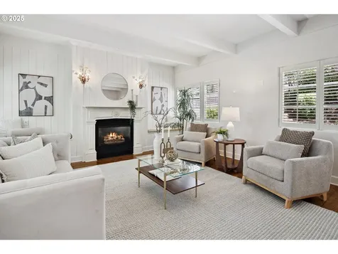 2348 Summit Drive Lake Oswego OR 97034