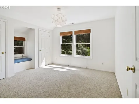 2348 Summit Drive Lake Oswego OR 97034