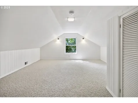 2348 Summit Drive Lake Oswego OR 97034