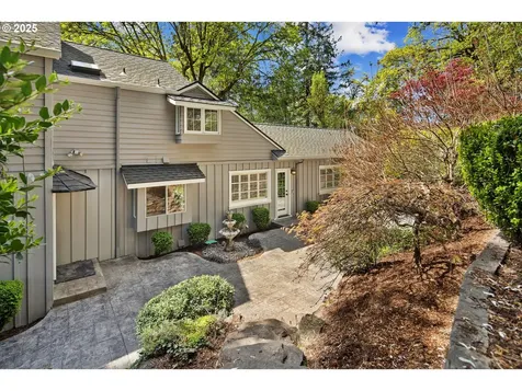 2348 Summit Drive Lake Oswego OR 97034