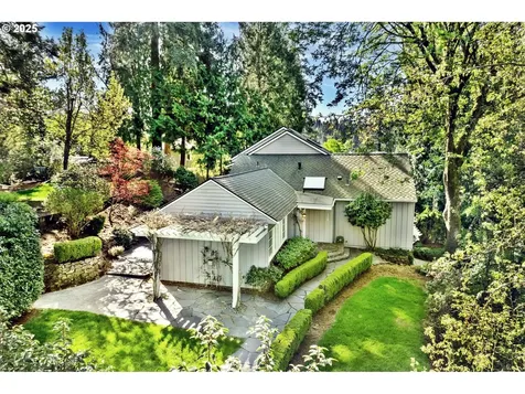 2348 Summit Drive Lake Oswego OR 97034