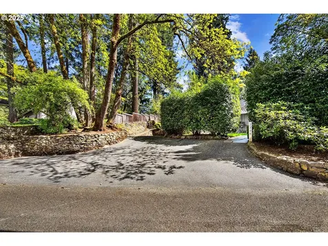 2348 Summit Drive Lake Oswego OR 97034