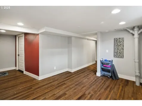 6840 NE Garfield Avenue Portland OR 97211